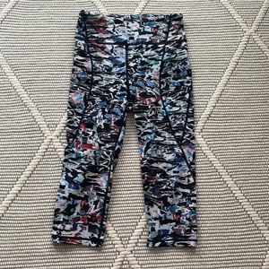 Lululemon cropped leggings size 6